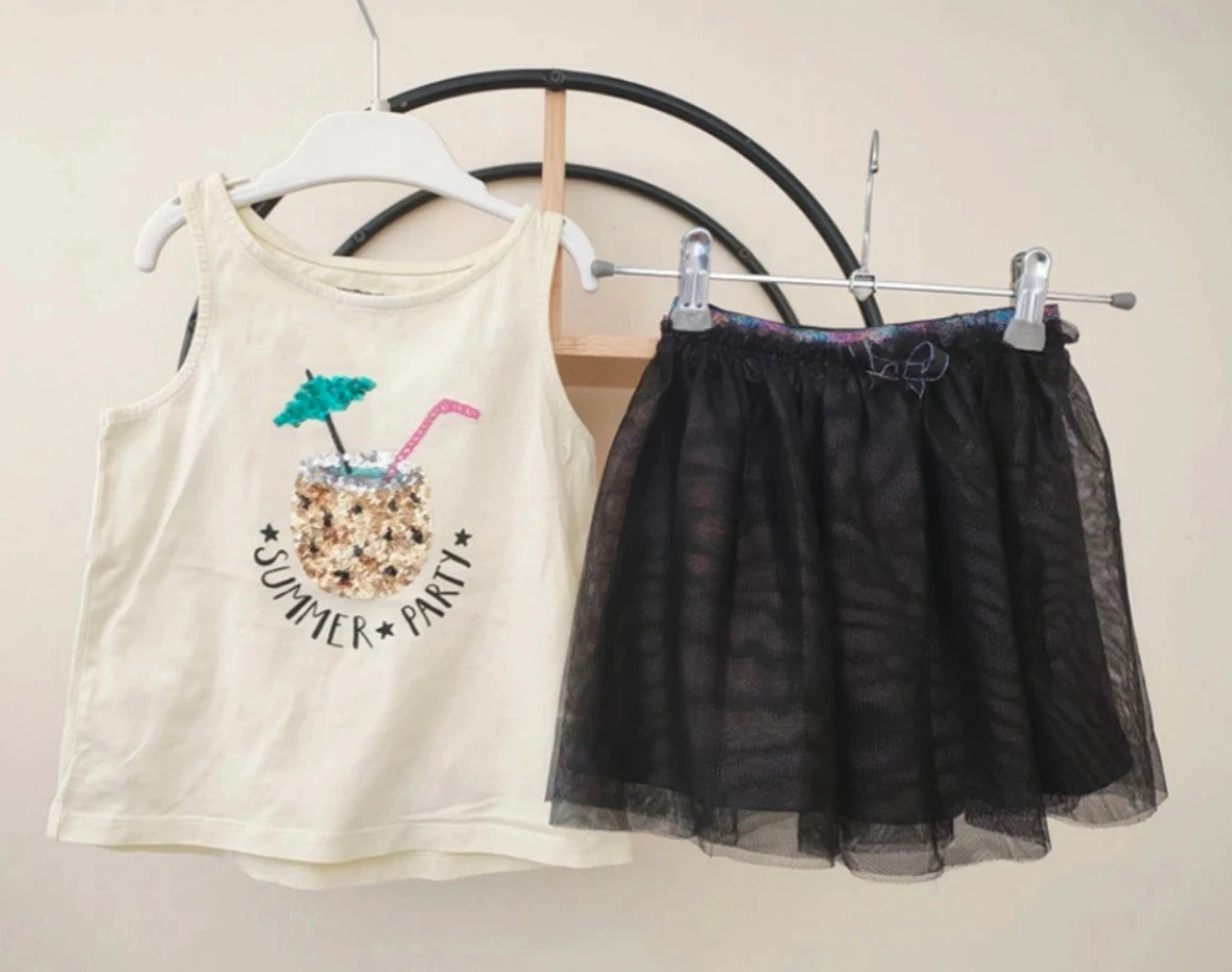 4 ans ensemble été teeshirt Vertbaudet et jupe kiabi